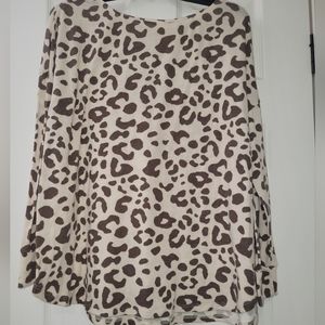 Leopard Top